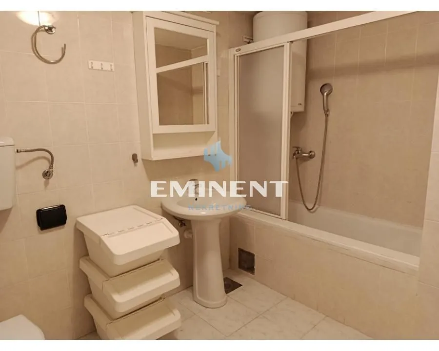 Rent, four bedroom apartment, 125m², Savski Venac, Beograd