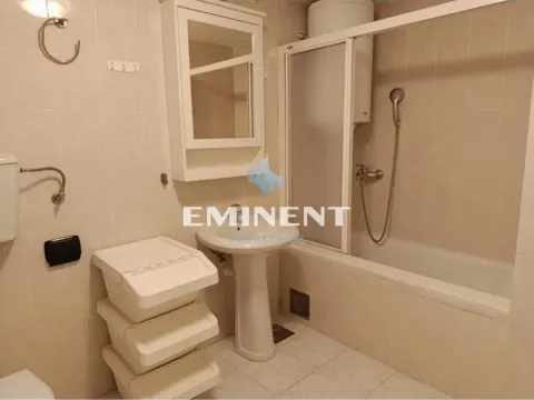 Rent, four bedroom apartment, 125m², Savski Venac, Beograd - image 13