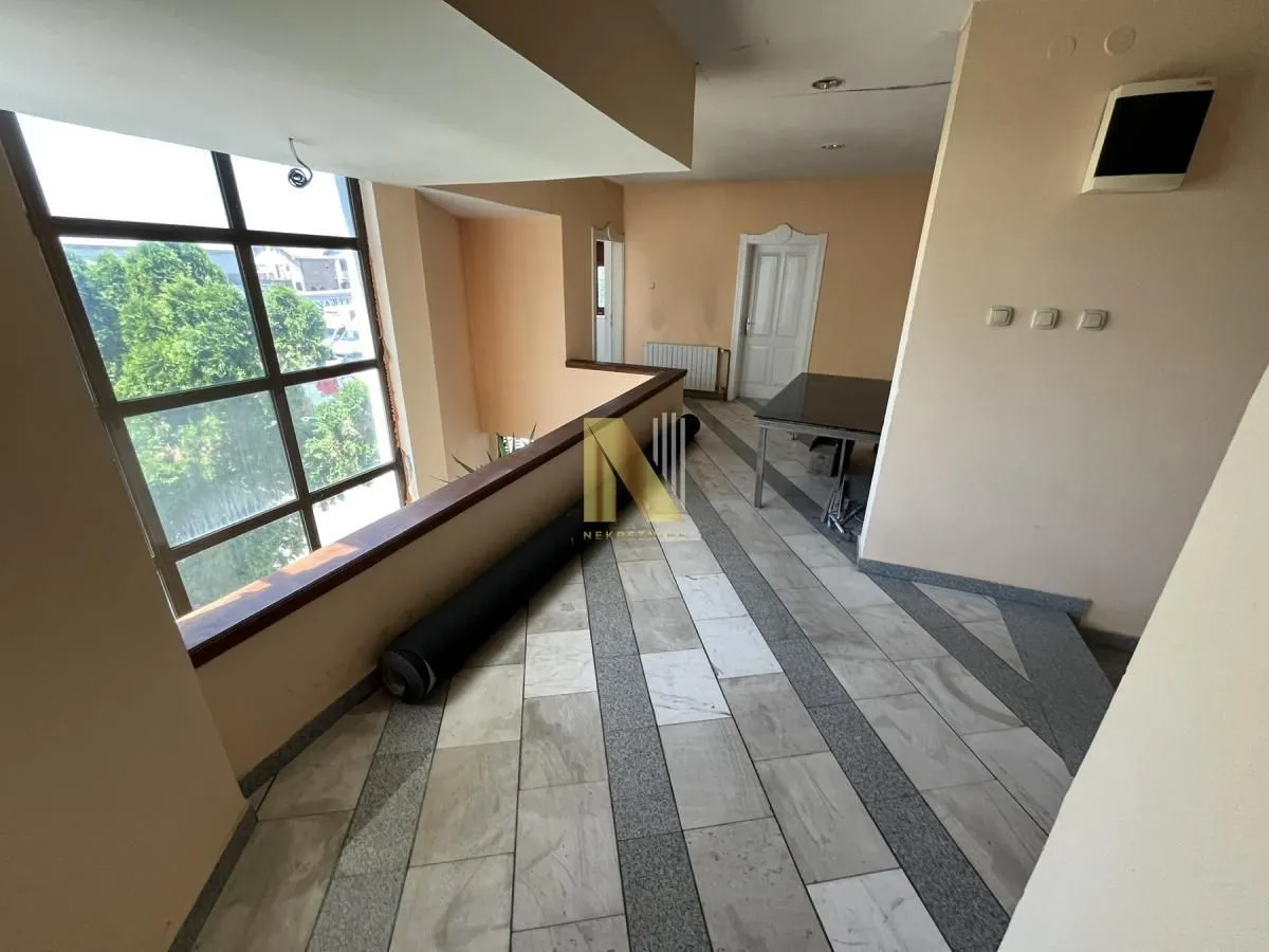 Izdavanje, poslovni prostor, 105m², Klisa, Novi Sad Sve Podlokacije