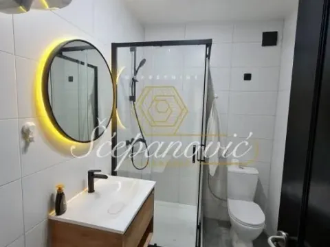 Izdavanje, trosoban stan, 55m², Centar, Novi Sad - image 6