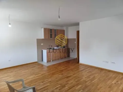 Rent, two bedroom apartment, 69m², Ljubović, Podgorica - image 11