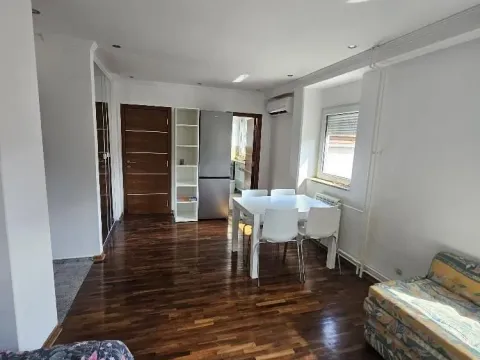 Izdavanje, dvosoban stan, 37m², Stari Grad, Beograd - image 3