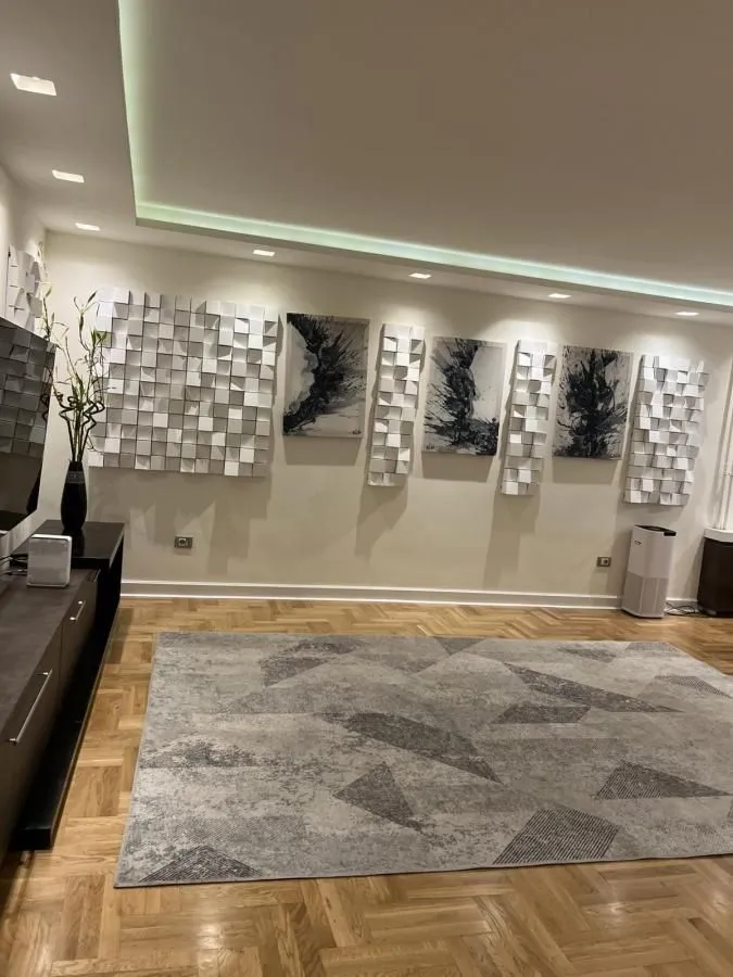 Izdavanje, stan, 180m², Stari Grad, Beograd