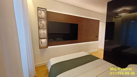 Rent, three bedroom apartment, 92m², Kalenić Pijaca, Vračar Sve Podlokacije - image 8