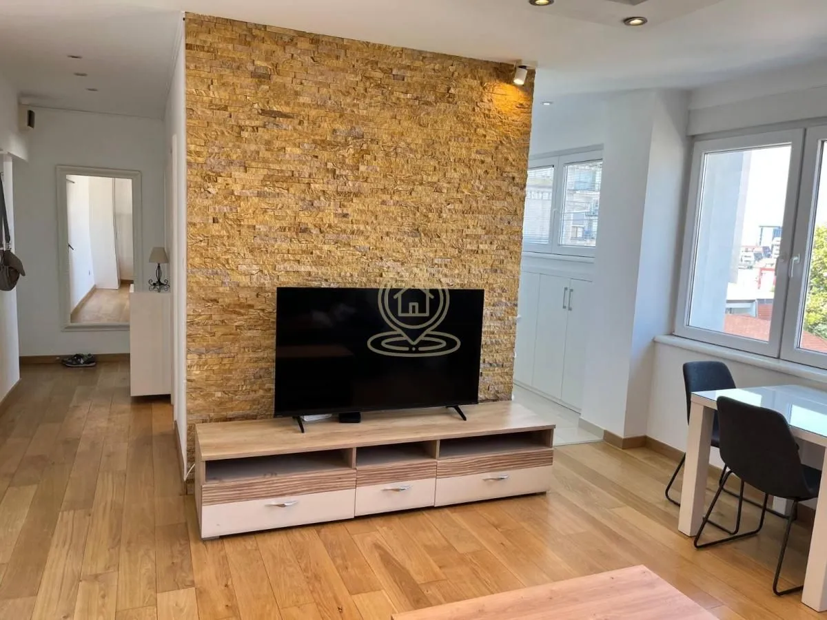 Rent, two bedroom apartment, 45m², Stari Grad, Beograd