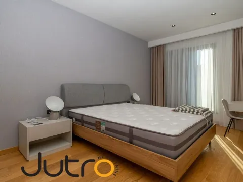 Izdavanje, trosoban stan, 87m², Podgorica, Crna Gora - image 2