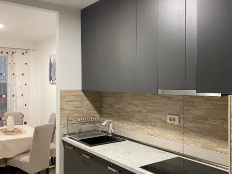 Izdavanje, dvosoban stan, 100m², Preko Morače, Podgorica - image 6