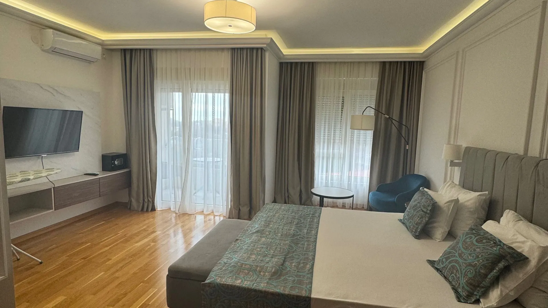 Rent, studio apartment, 34m², Bečići, Budva