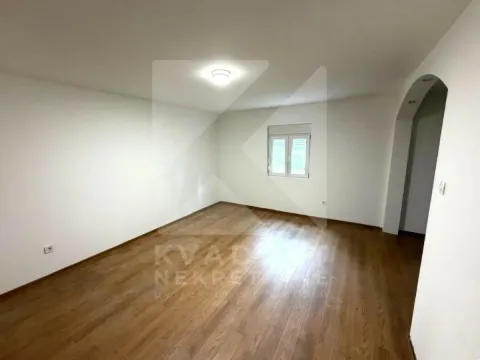 Rent, house, 90m², Pobrežje, Podgorica - image 4