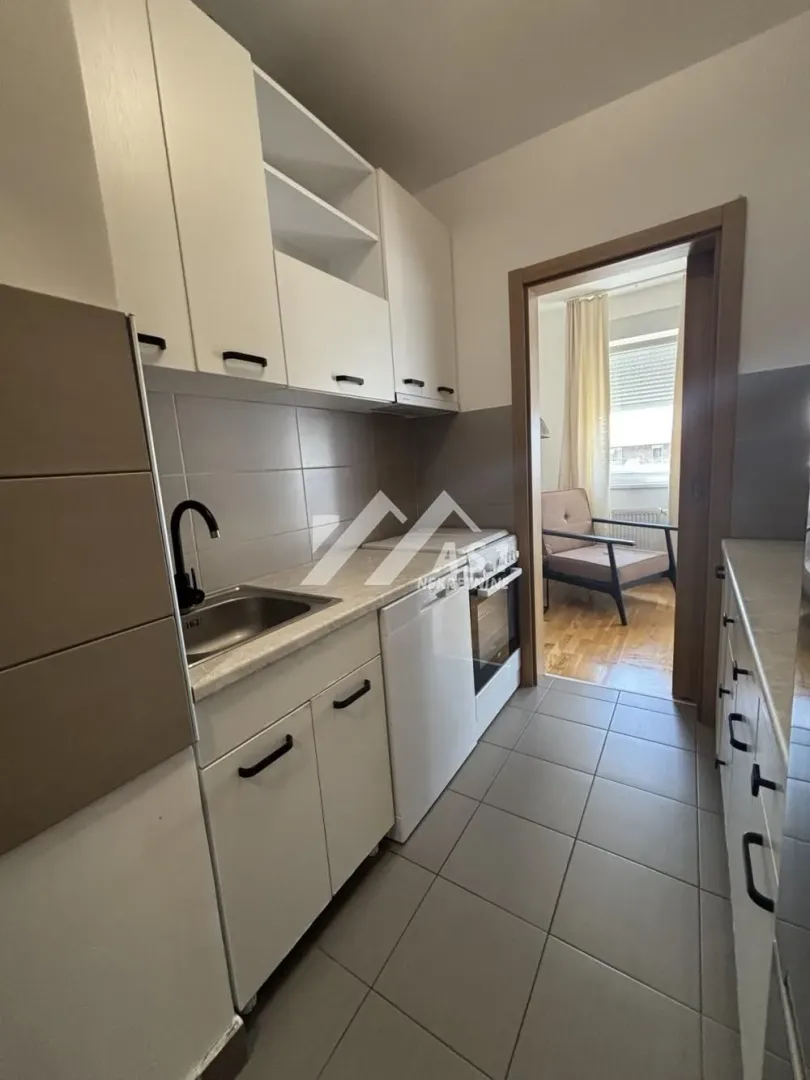 Izdavanje, dvosoban stan, 56m², Jugovićevo, Novi Sad Sve Podlokacije