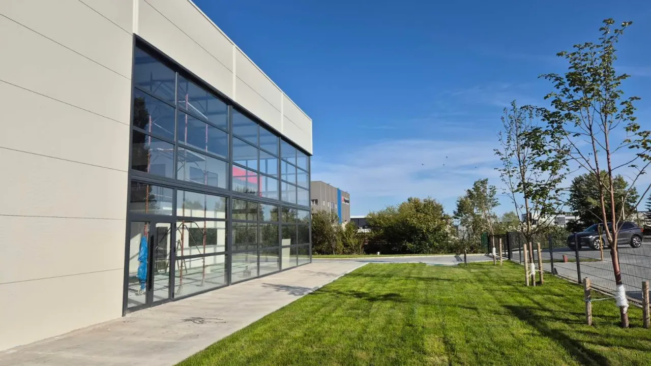 Prodaja, poslovni prostor, 1500m², Šimanovci, Pećinci