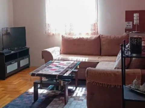 Prodaja, jednosoban stan, 40m², Tuški Put, Podgorica - image 9
