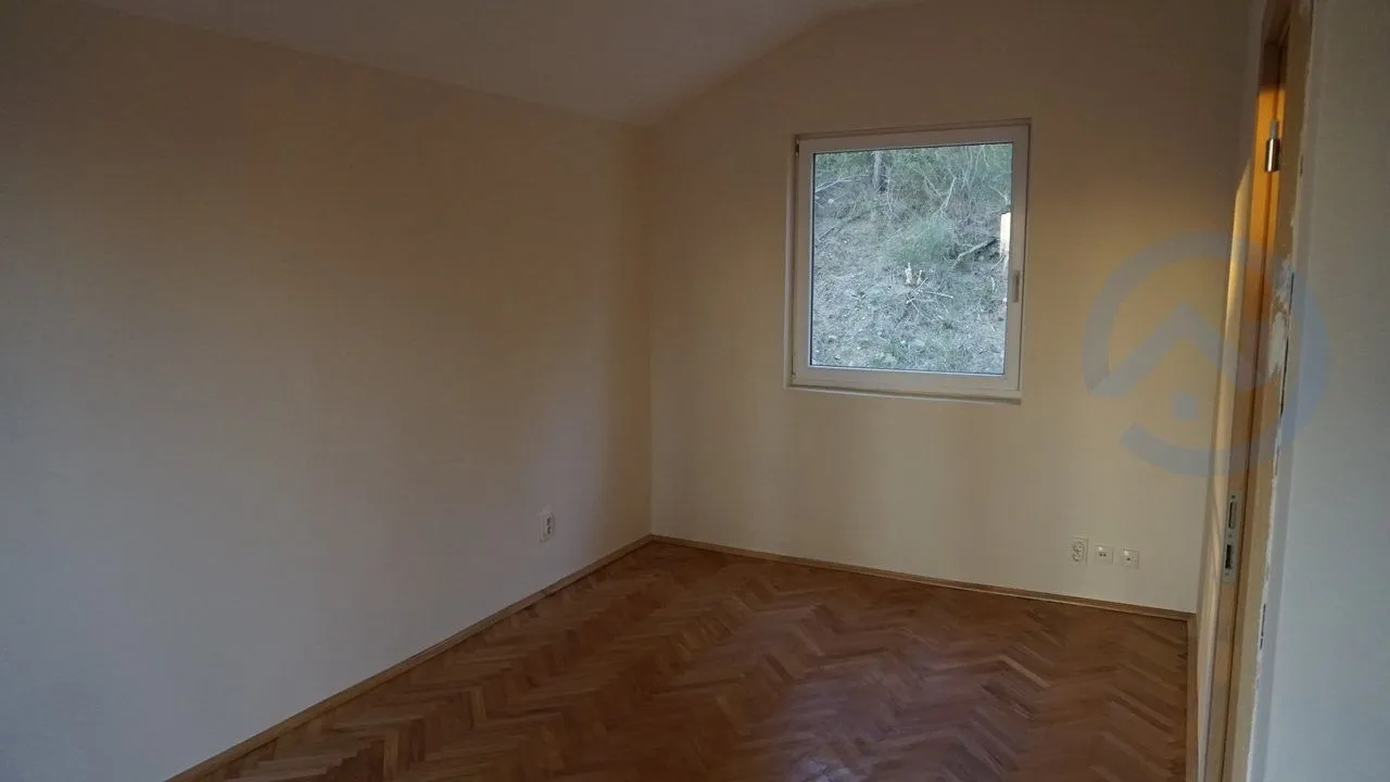 Prodaja, kuća, 300m², Kavač, Kotor