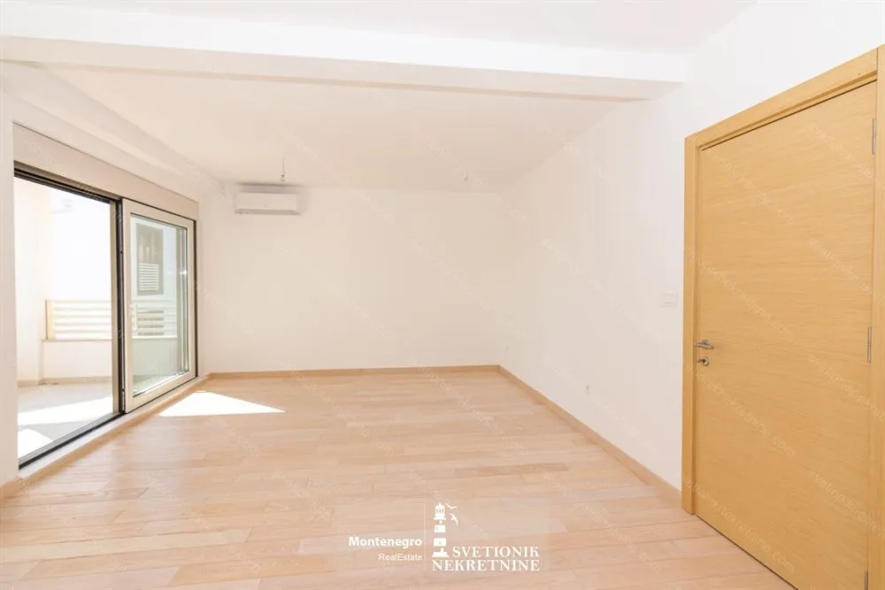 Prodaja, dvosoban stan, 76m², Igalo, Herceg Novi