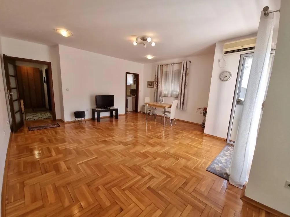 Prodaja, jednosoban stan, 54m², Centar, Budva