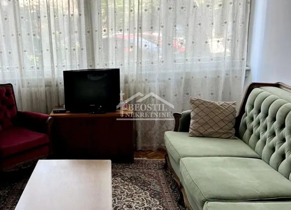 Izdavanje, jednosoban stan, 33m², Uciteljsko Naselje, Zvezdara Sve Podlokacije