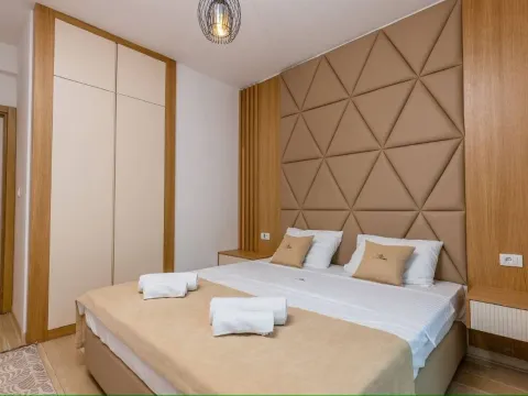 Izdavanje, dvosoban stan, 70m², Pržno, Budva - image 5