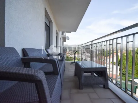 Izdavanje, dvosoban stan, 75m², Gorica C, Podgorica - image 9