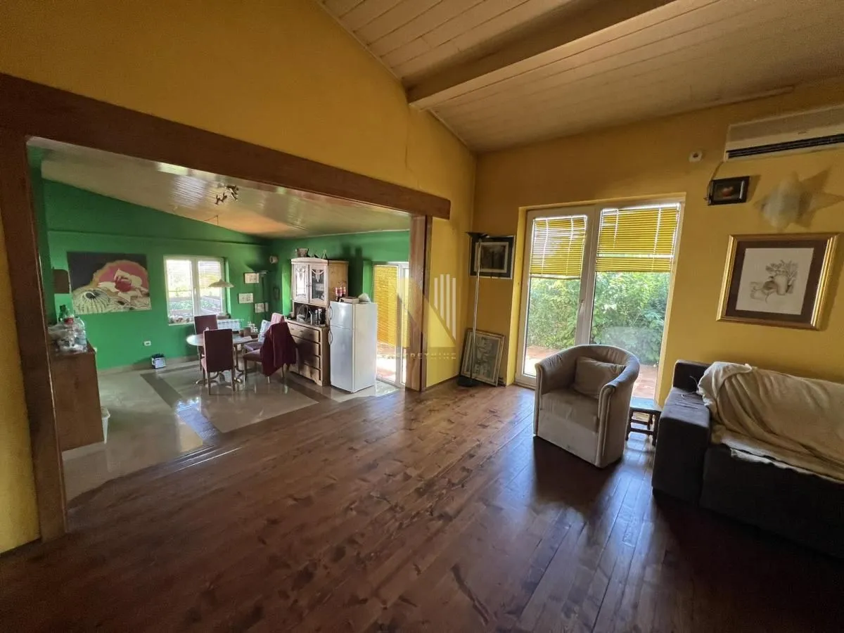 Prodaja, kuća, 135m², Rakovac, Novi Sad Sve Podlokacije