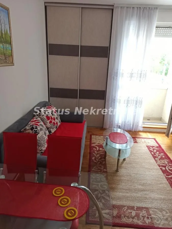 Izdavanje, jednosoban stan, 35m², Grbavica, Novi Sad Sve Podlokacije