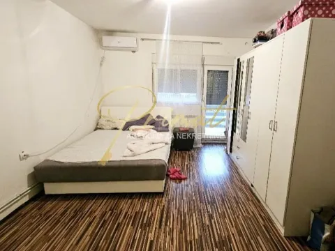 Prodaja, trosoban stan, 76m², Borča 1, Borča Sve Podlokacije - image 7