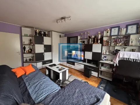 Prodaja, trosoban stan, 73m², Centar, Jagodina - image 36