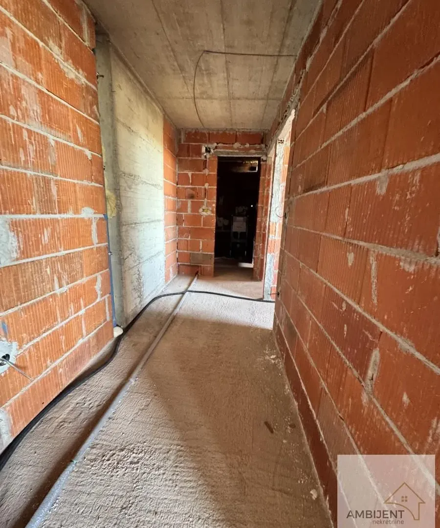 Prodaja, trosoban stan, 62m², Novi Banovci, Stara Pazova