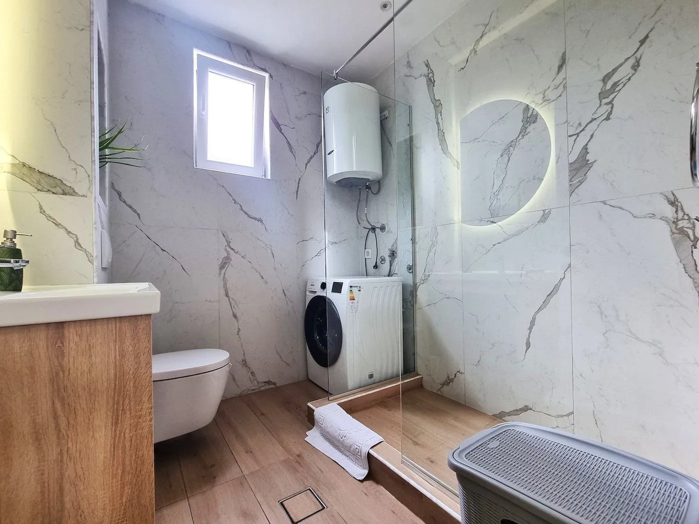 Izdavanje, stan, 78m², Drač, Podgorica