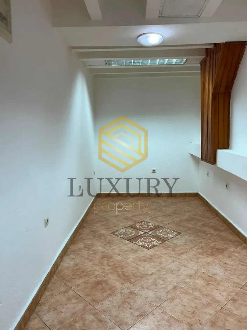 Rent, office space, 24m², Centar, Podgorica