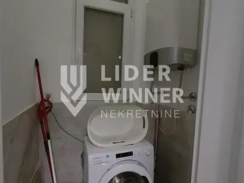 Izdavanje, trosoban stan, 62m², Stari Grad, Beograd - image 13