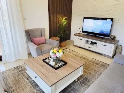 Prodaja, trosoban stan, 70m², Igalo-Petlja, Herceg Novi - image 2