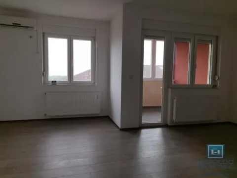 Sale, three bedroom apartment, 78m², Centar, Jagodina - image 2
