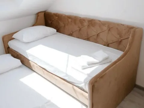 Izdavanje, dvosoban stan, 40m², Mažina, Tivat - image 10