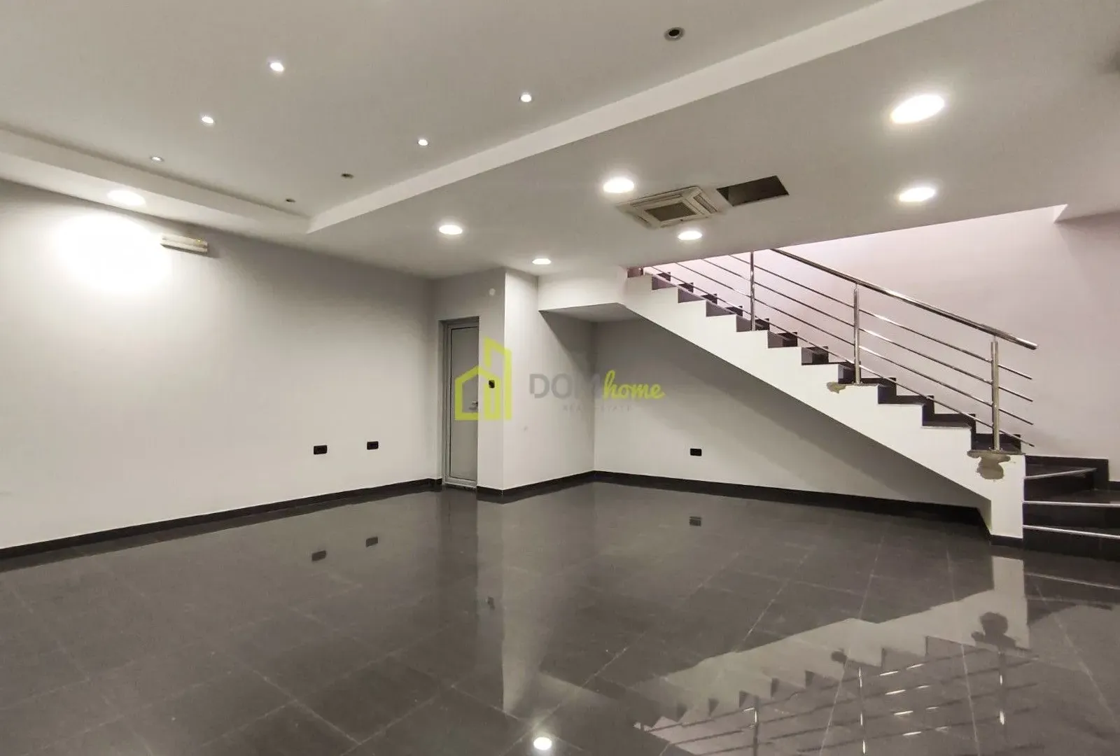 Sale, office space, 89m², Stari Aerodrom, Podgorica