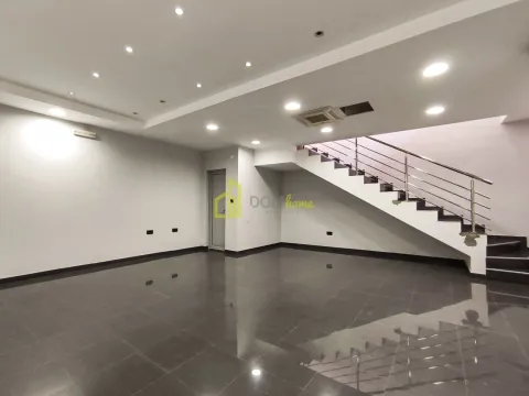 Prodaja, poslovni prostor, 89m², Stari Aerodrom, Podgorica - image 2