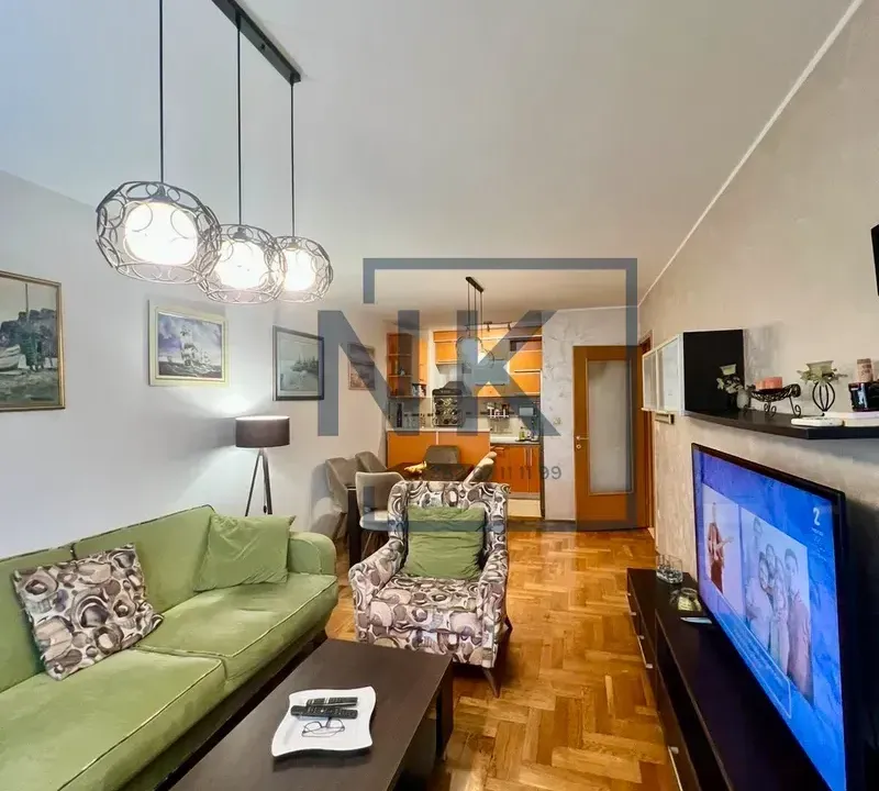 Prodaja, dvosoban stan, 70m², Stari Aerodrom, Podgorica