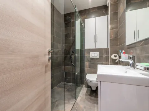 Sale, one bedroom apartment, 46m², Petrovac, Budva - image 14