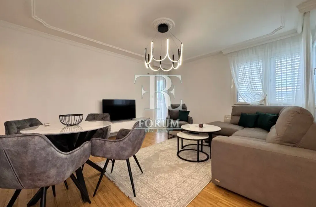 Izdavanje, trosoban stan, 85m², Krivi Most, Podgorica