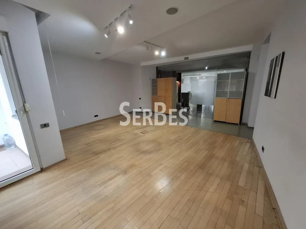 Rent, office space, 254m², Bulevar Oslobodjenja, Novi Sad Sve Podlokacije