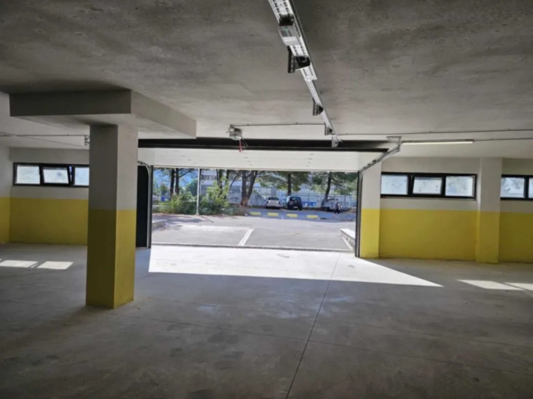 Rent, parking/garage, 13m², Bijela, Herceg Novi