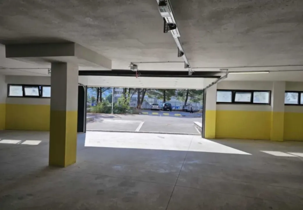 Rent, parking/garage, 13m², Bijela, Herceg Novi