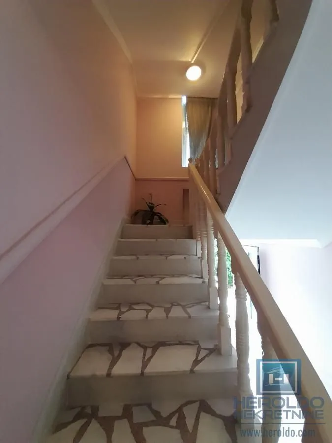 Sale, house, 180m², Centar, Ćuprija
