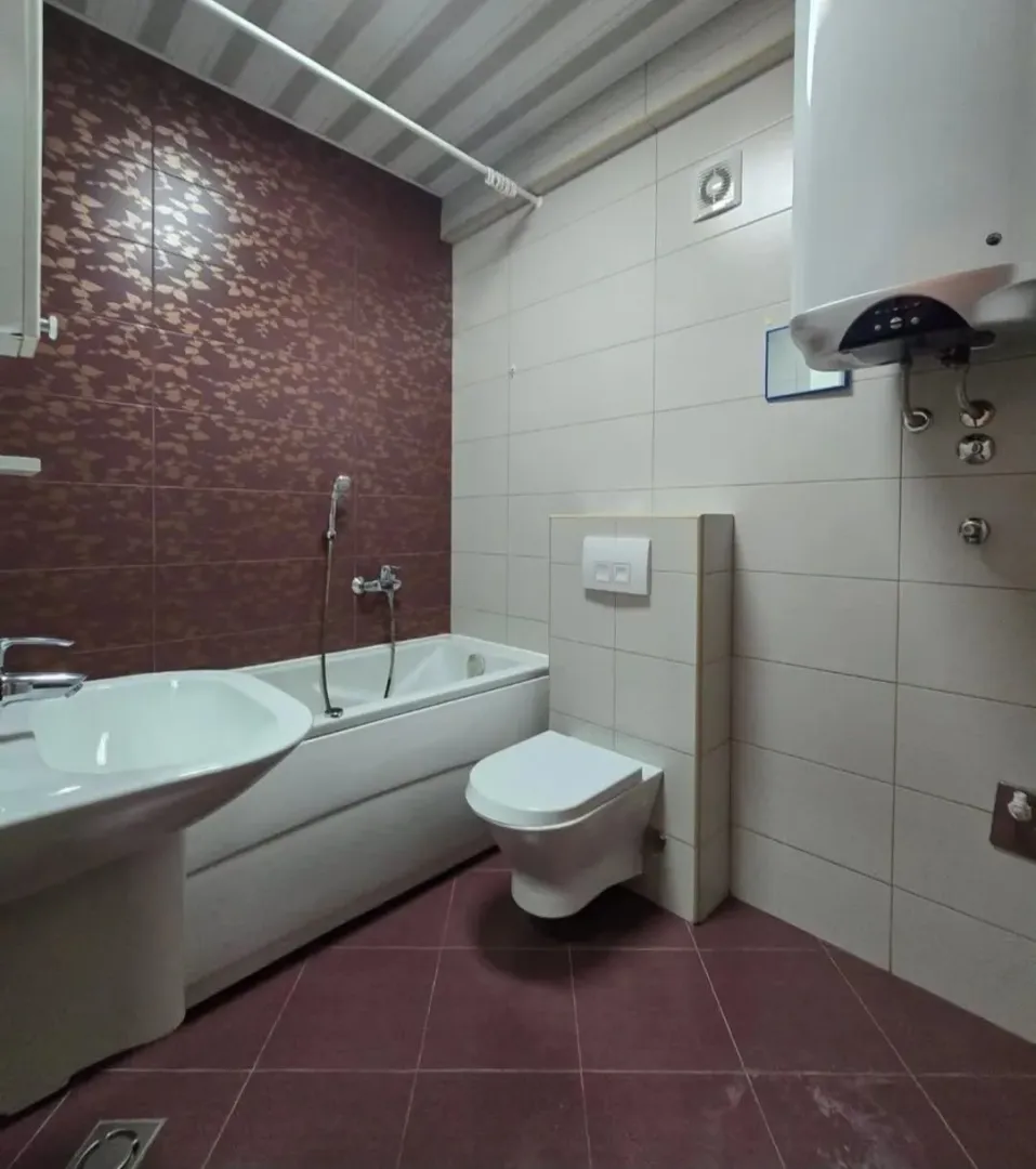 Izdavanje, jednosoban stan, 46m², Krivi Most, Podgorica