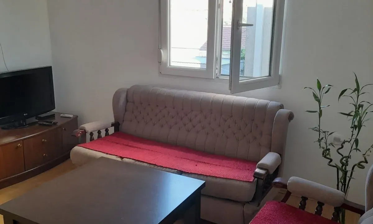 Izdavanje, dvosoban stan, 59m², Zagorič, Podgorica