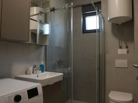 Izdavanje, jednosoban stan, 47m², Nova Dalmatinska, Podgorica - image 14