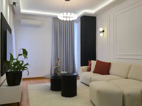 Izdavanje, jednosoban stan, 51m², Stari Aerodrom, Podgorica