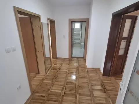 Izdavanje, trosoban stan, 100m², Veternička rampa, Novi Sad Sve Podlokacije - image 5