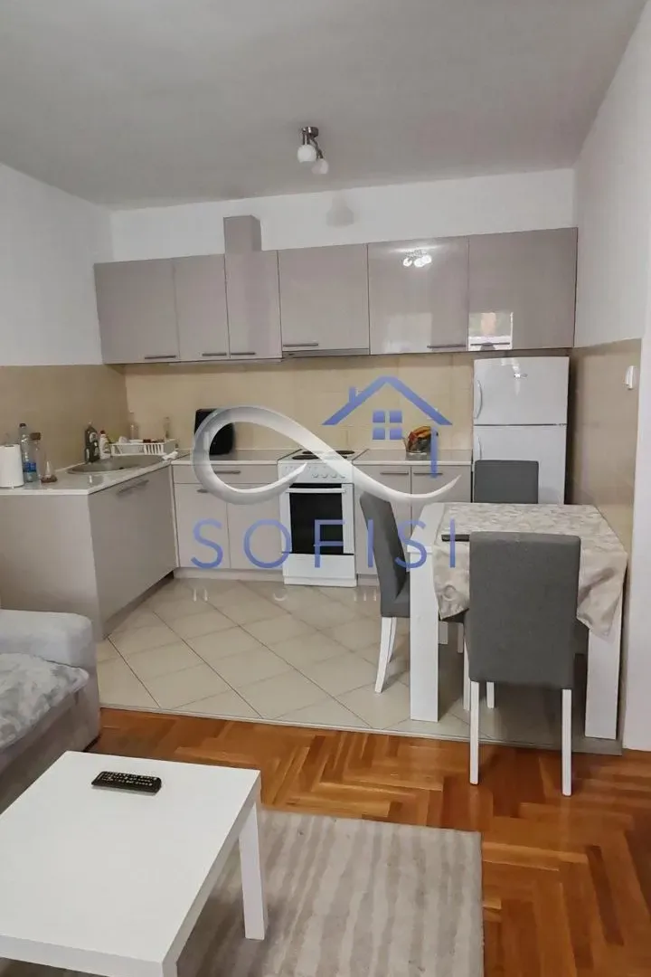 Izdavanje, jednosoban stan, 38m², Grbavica, Novi Sad Sve Podlokacije