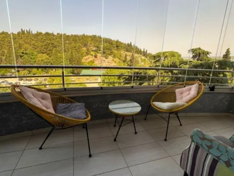 Izdavanje, dvosoban stan, 60m², Pobrežje, Podgorica - image 2