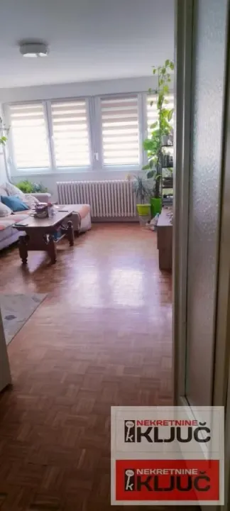 Prodaja, trosoban stan, 82m², Bulevar Oslobodjenja, Novi Sad Sve Podlokacije